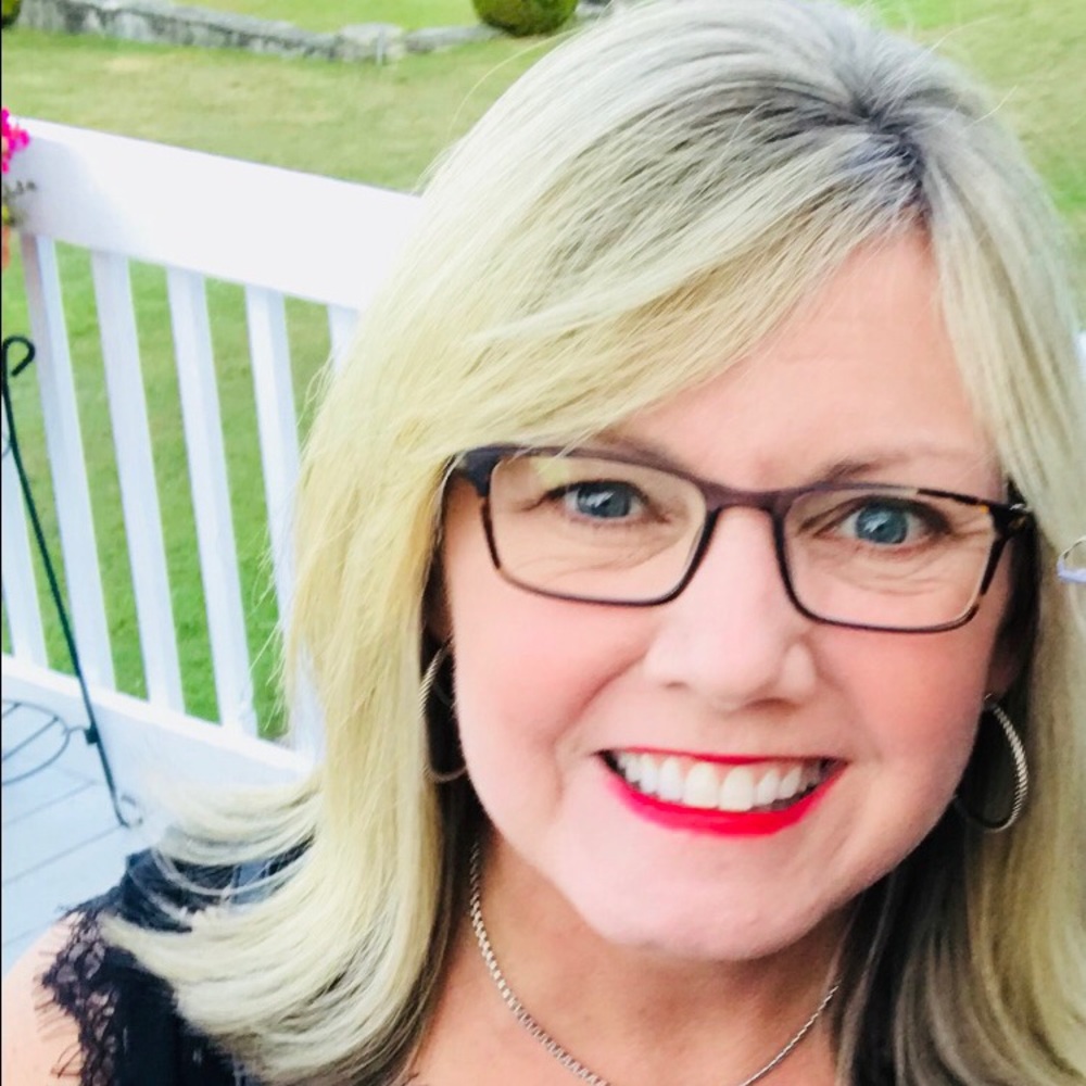 Meet your Posher, Kelly
